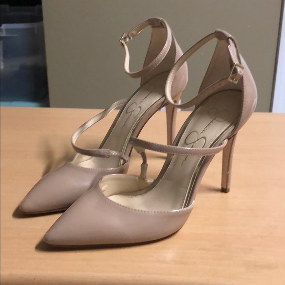 Jessica Simpson Heels Beige Patent 8.5